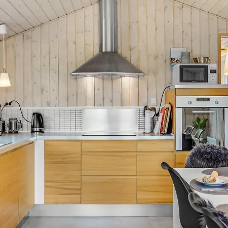 Awesome Home In Ebeltoft With Sauna *