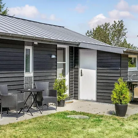 Awesome Home In Ebeltoft With Sauna 펜션 *