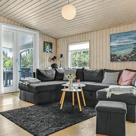 Awesome Home In Ebeltoft With Sauna 펜션 *