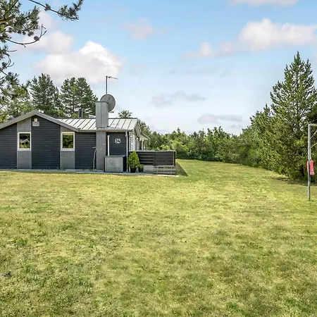 Awesome Home In Ebeltoft With Sauna
